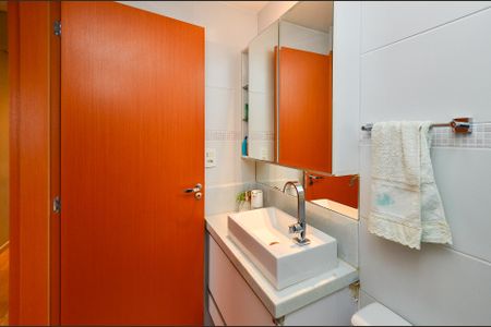 Apartamento à venda com 75m², 3 quartos e 2 vagas Apartamento à venda com 75m², 3 quartos e 2 vagasBanheiro Social