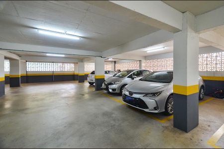 Apartamento à venda com 75m², 3 quartos e 2 vagas Apartamento à venda com 75m², 3 quartos e 2 vagasGaragem