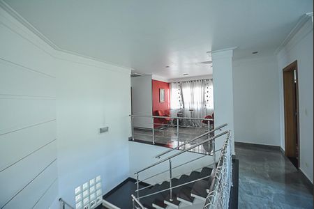 Casa de condomínio à venda com 727m², 4 quartos e 4 vagas Casa de condomínio à venda com 727m², 4 quartos e 4 vagasHall do Quartos Suítes