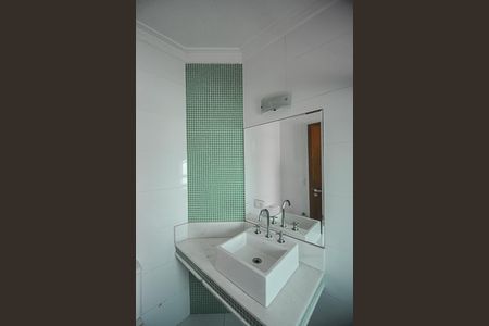 Casa de condomínio à venda com 727m², 4 quartos e 4 vagas Casa de condomínio à venda com 727m², 4 quartos e 4 vagasBanheiro da Suíte