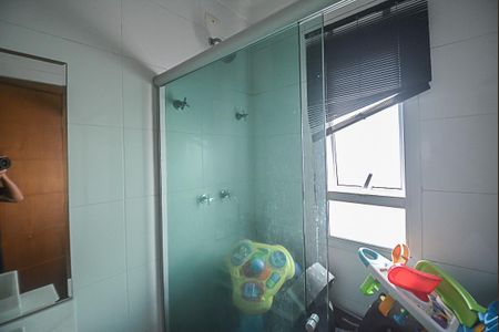 Casa de condomínio à venda com 727m², 4 quartos e 4 vagas Casa de condomínio à venda com 727m², 4 quartos e 4 vagasBanheiro da Suíte