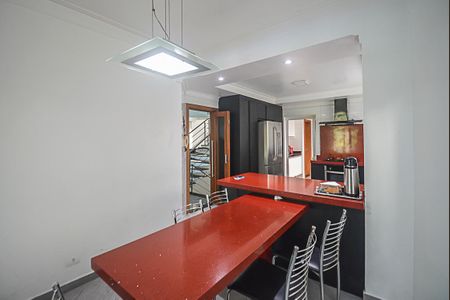 Casa de condomínio à venda com 727m², 4 quartos e 4 vagas Casa de condomínio à venda com 727m², 4 quartos e 4 vagasCozinha