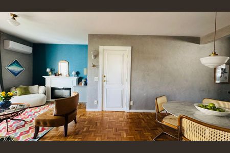 Apartamento à venda com 97m², 2 quartos e 1 vaga Apartamento à venda com 97m², 2 quartos e 1 vagaSala