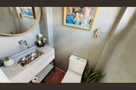 Apartamento à venda com 97m², 2 quartos e 1 vaga Apartamento à venda com 97m², 2 quartos e 1 vagaBanheiro