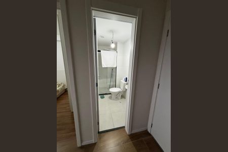 Apartamento para alugar com 33m², 2 quartos e sem vaga Apartamento para alugar com 33m², 2 quartos e sem vagaBanheiro