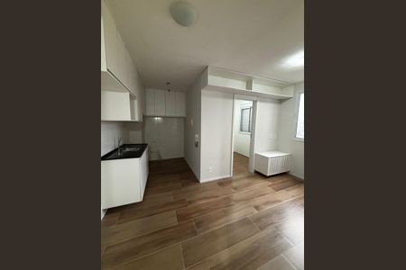 Cozinha de apartamento para alugar com 2 quartos, 33m² em Vila Prudente, São Paulo