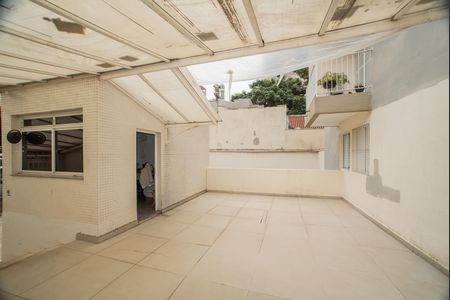 Apartamento à venda com 85m², 2 quartos e 2 vagasHall de entrada