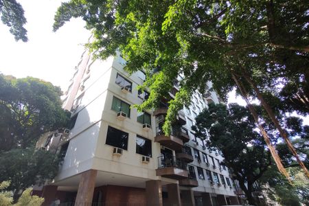 Apartamento para alugar com 80m², 3 quartos e 1 vaga Apartamento para alugar com 80m², 3 quartos e 1 vagaFachada do bloco