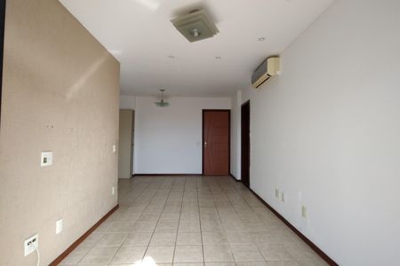 Sala de apartamento para alugar com 3 quartos, 80m² em Pechincha, Rio de Janeiro