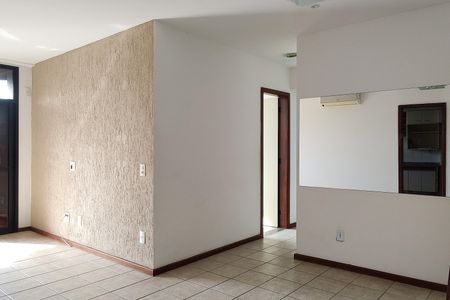 Sala de apartamento para alugar com 3 quartos, 80m² em Pechincha, Rio de Janeiro