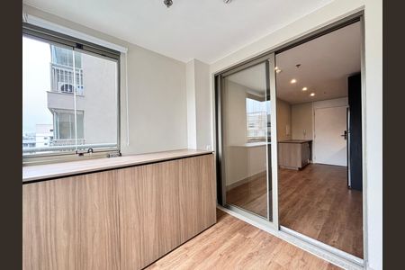 Apartamento para alugar com 42m², 1 quarto e 1 vaga Apartamento para alugar com 42m², 1 quarto e 1 vagaVaranda