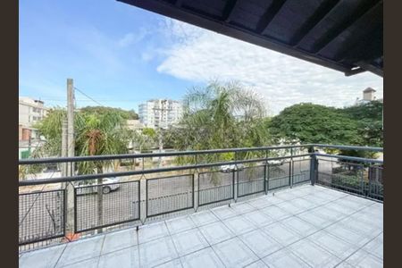 Varanda de casa para alugar com 3 quartos, 150m² em Passo d’Areia, Porto Alegre