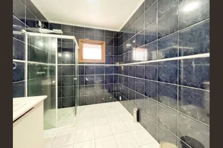 Casa para alugar com 150m², 3 quartos e 2 vagasBanheiro 