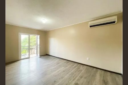 Sala de casa para alugar com 3 quartos, 150m² em Passo d’Areia, Porto Alegre