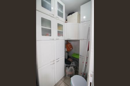 Apartamento à venda com 75m², 2 quartos e 1 vagaDESPENSA