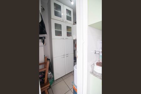 Apartamento à venda com 75m², 2 quartos e 1 vagaDESPENSA