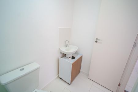 Apartamento para alugar com 39m², 2 quartos e sem vaga Apartamento para alugar com 39m², 2 quartos e sem vagaBanheiro