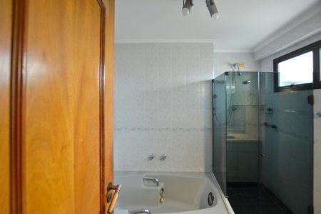 Apartamento à venda com 155m², 3 quartos e 3 vagas Apartamento à venda com 155m², 3 quartos e 3 vagasSUÍTE