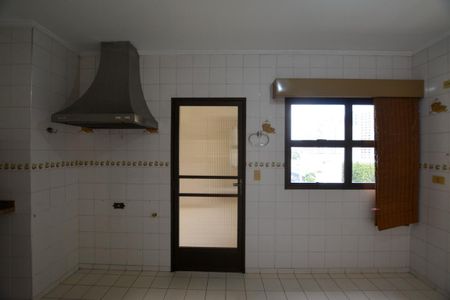 Apartamento à venda com 155m², 3 quartos e 3 vagas Apartamento à venda com 155m², 3 quartos e 3 vagasCOZINHA