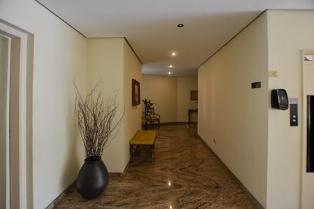 Apartamento à venda com 155m², 3 quartos e 3 vagas Apartamento à venda com 155m², 3 quartos e 3 vagasHALL DO BLOCO