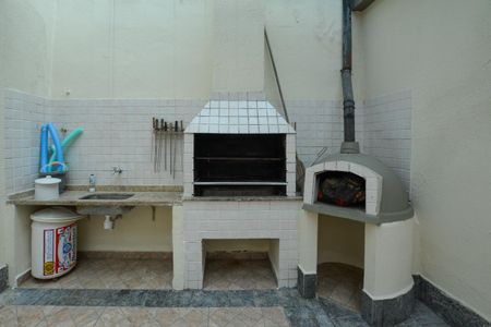 Apartamento à venda com 155m², 3 quartos e 3 vagas Apartamento à venda com 155m², 3 quartos e 3 vagasCHURRASQUEIRA