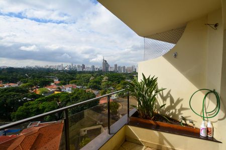 Apartamento à venda com 155m², 3 quartos e 3 vagas Apartamento à venda com 155m², 3 quartos e 3 vagasVARANDA