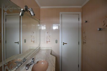 Apartamento à venda com 155m², 3 quartos e 3 vagas Apartamento à venda com 155m², 3 quartos e 3 vagasBANHEIRO