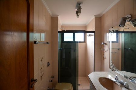 Apartamento à venda com 155m², 3 quartos e 3 vagas Apartamento à venda com 155m², 3 quartos e 3 vagasBANHEIRO