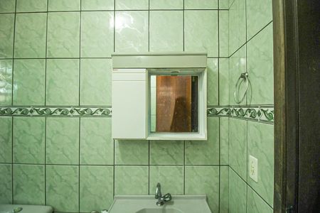 Casa para alugar com 120m², 3 quartos e 1 vaga Casa para alugar com 120m², 3 quartos e 1 vagaBanheiro Social