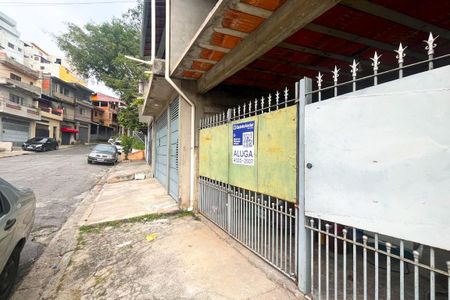 Casa para alugar com 120m², 3 quartos e 1 vaga Casa para alugar com 120m², 3 quartos e 1 vagaFachada