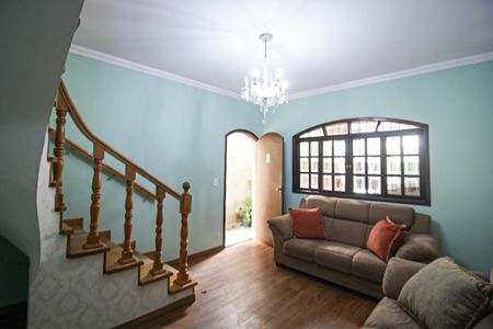 Casa para alugar com 120m², 3 quartos e 1 vaga Casa para alugar com 120m², 3 quartos e 1 vagaSala