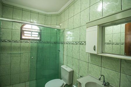 Casa para alugar com 120m², 3 quartos e 1 vaga Casa para alugar com 120m², 3 quartos e 1 vagaBanheiro Social