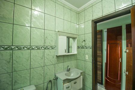 Casa para alugar com 120m², 3 quartos e 1 vaga Casa para alugar com 120m², 3 quartos e 1 vagaBanheiro Social
