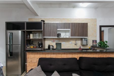 Casa à venda com 210m², 4 quartos e 5 vagasSala / Cozinha 