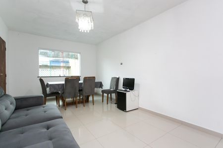 Casa à venda com 210m², 4 quartos e 5 vagasSala 3