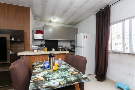 Casa à venda com 210m², 4 quartos e 5 vagasSala / Cozinha 