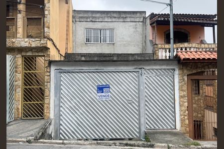 Casa à venda com 210m², 4 quartos e 5 vagasFachada 