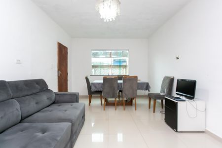 Casa à venda com 210m², 4 quartos e 5 vagasSala 3