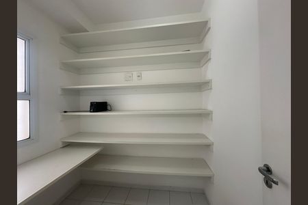 Apartamento para alugar com 158m², 3 quartos e 3 vagas Apartamento para alugar com 158m², 3 quartos e 3 vagasDespensa