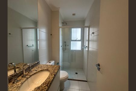 Apartamento para alugar com 158m², 3 quartos e 3 vagas Apartamento para alugar com 158m², 3 quartos e 3 vagasBanheiro da Suíte 1