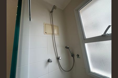 Apartamento para alugar com 158m², 3 quartos e 3 vagas Apartamento para alugar com 158m², 3 quartos e 3 vagasBanheiro da Suíte 1
