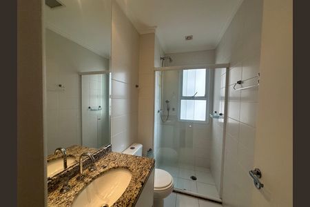 Apartamento para alugar com 158m², 3 quartos e 3 vagas Apartamento para alugar com 158m², 3 quartos e 3 vagasBanheiro da Suíte 1