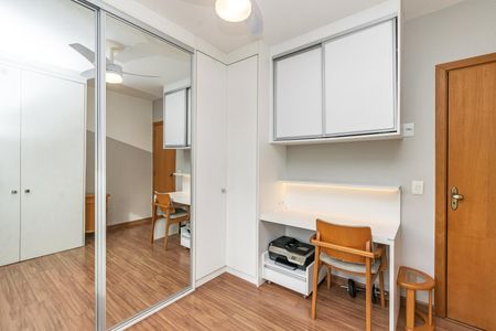 Apartamento à venda com 122m², 2 quartos e sem vaga Apartamento à venda com 122m², 2 quartos e sem vagaQuarto