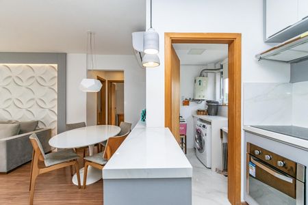 Apartamento à venda com 122m², 2 quartos e sem vaga Apartamento à venda com 122m², 2 quartos e sem vagaSala