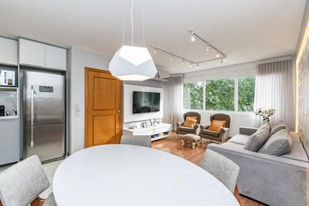 Apartamento à venda com 122m², 2 quartos e sem vaga Apartamento à venda com 122m², 2 quartos e sem vagaSala