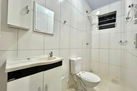 Banheiro de casa para alugar com 1 quarto, 40m² em Jardim Oriental, São Paulo