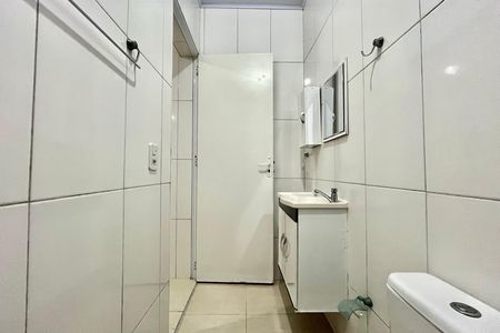 Banheiro de casa para alugar com 1 quarto, 40m² em Jardim Oriental, São Paulo