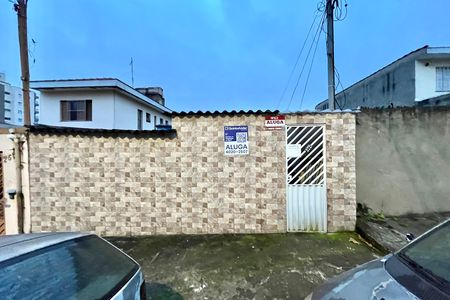 Casa para alugar com 40m², 1 quarto e sem vaga Casa para alugar com 40m², 1 quarto e sem vagaFachada