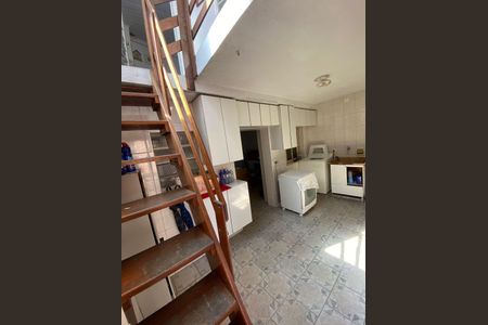 Casa para alugar com 206m², 3 quartos e 2 vagas Casa para alugar com 206m², 3 quartos e 2 vagasÁrea de serviço
