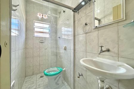 Banheiro de kitnet/studio para alugar com 1 quarto, 16m² em Jardim Oriental, São Paulo